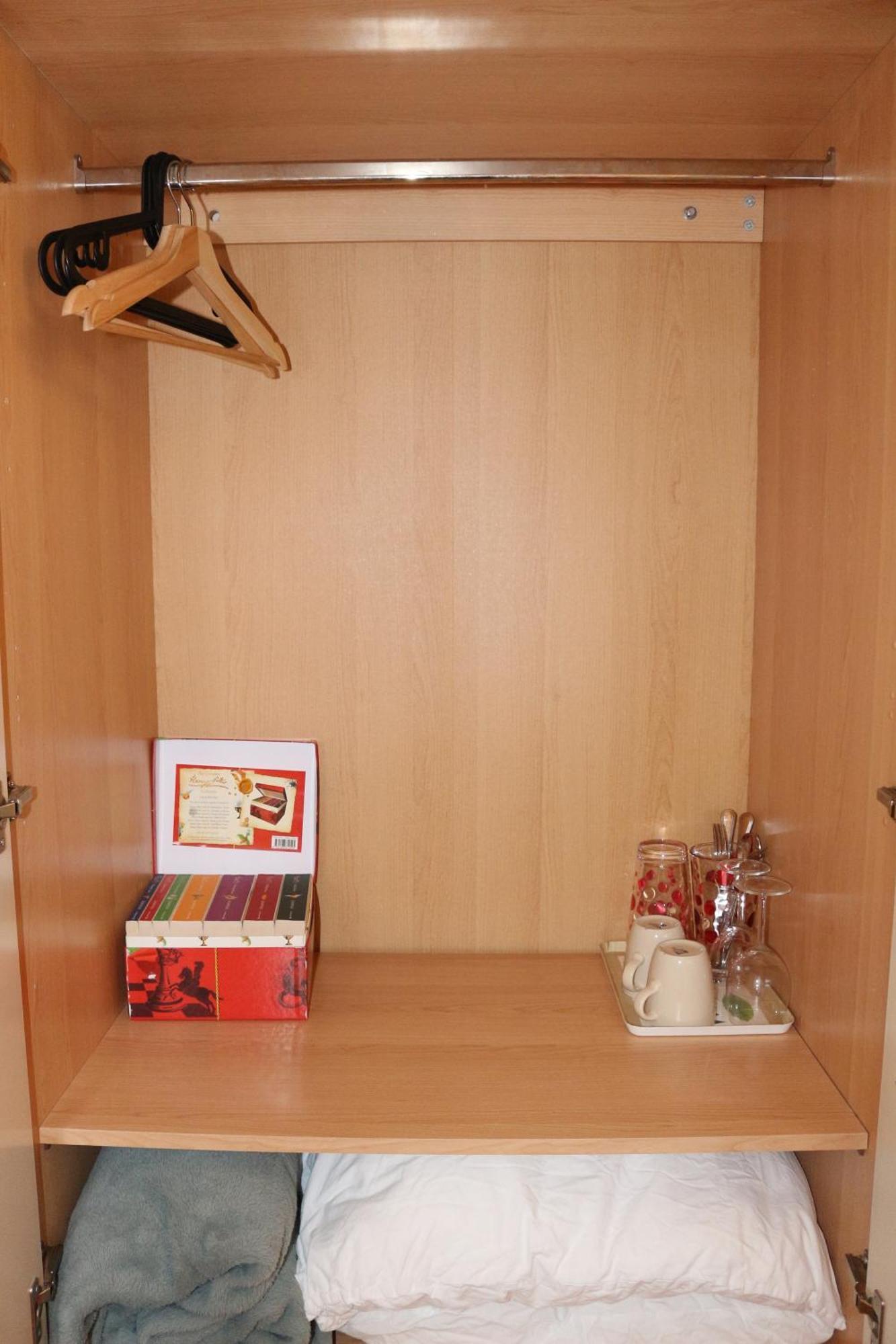 Ensuite Master Bedroom, Private Bathroom, Inside Family Home, Walking Distance To Harry Potter Watford  Exteriör bild